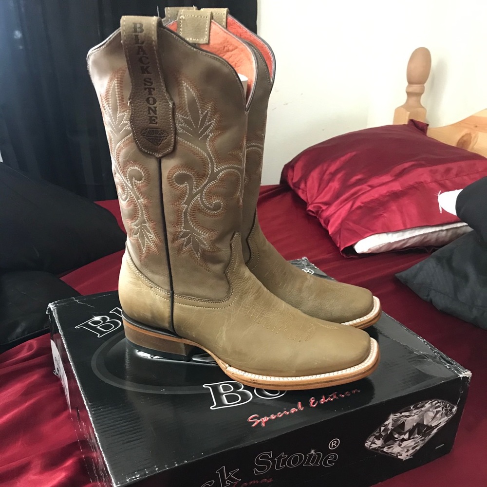 BRAND NEW Blackstone cowboy boots